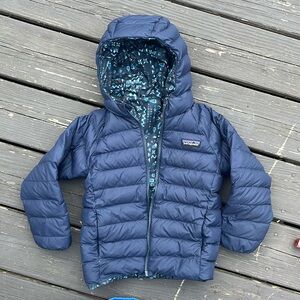 Patagonia 4T lightweight down hoodie jacket